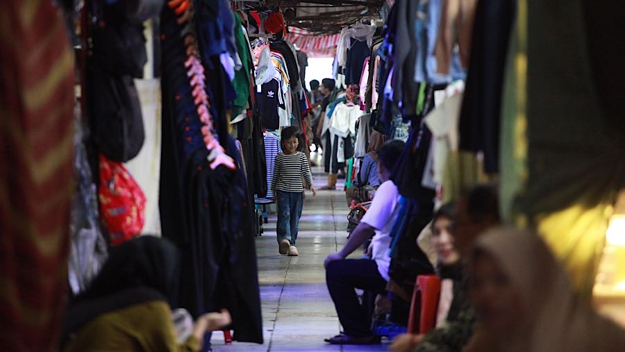 Pasar Ular di Jakarta Utara kini tampak lengang dan tidak seramai sebelumnya. (Bloomberg Technoz/Andrean Kristianto)