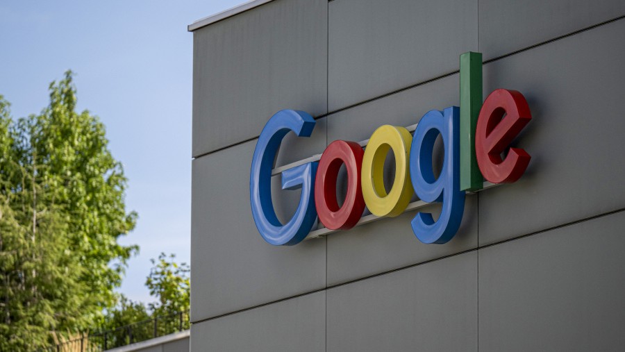 Google. dok: Bloomberg