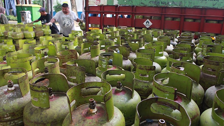 Sebelumnya, Menteri ESDM Bahlil Lahadalia memastikan harga LPG 3 kg bersubsidi atau Gas Melon tidak bakal mengalami kenaikan.