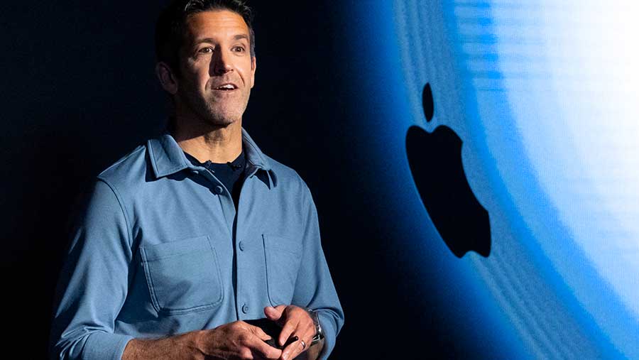 John Ternus. (Adam Gray/Bloomberg)