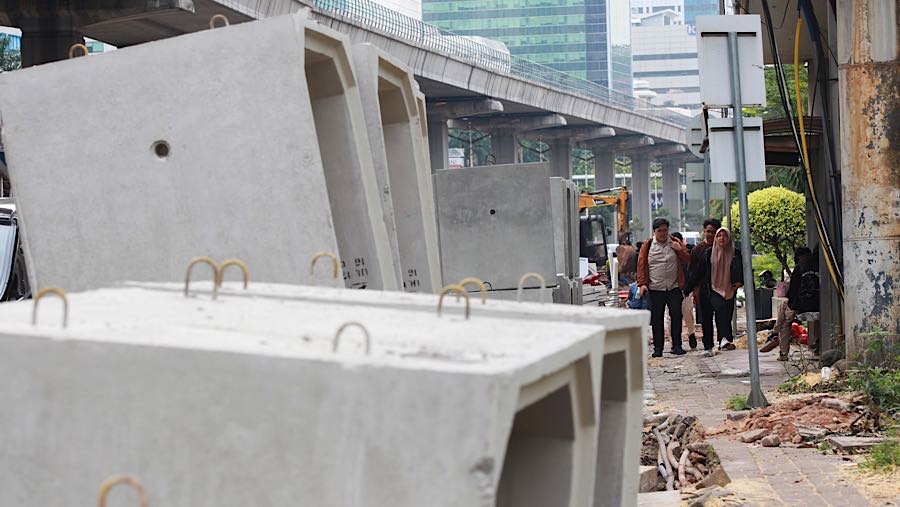 Pemerintah Provinsi DKI Jakarta menargetkan penataan ini rampung pada Hari Ulang Tahun ke-499 Jakarta. (Bloomberg Technoz/Andrean Kristianto)