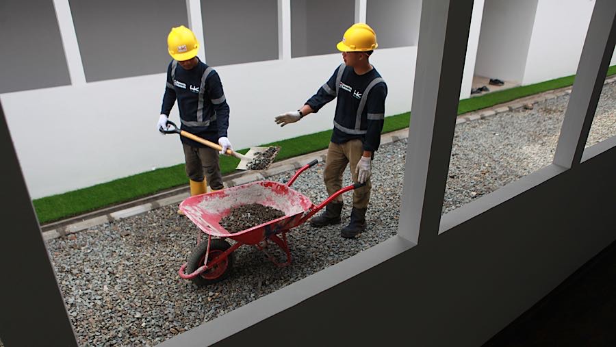 Sebanyak 324 unit hunian ditargetkan rampung pada 15 Juni 2026.  (Bloomberg Technoz/Andrean Kristianto)