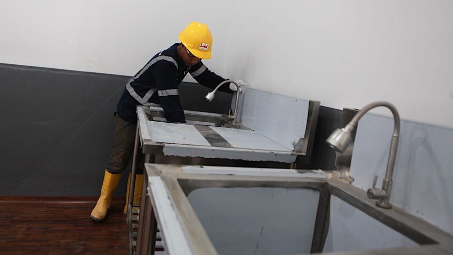 Nantinya Huntara ini dilengkapi sarana pendukung berupa tempat makan, dapur, musala, serta ruang terbuka hijau. (Bloomberg Technoz/Andrean K)