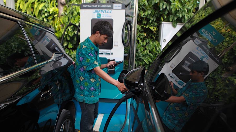 Adapun pemberian insentif untuk kendaraan tahun pembuatan 2026 dan sebelum tahun 2026. (Bloomberg Technoz/Andrean Kristianto)