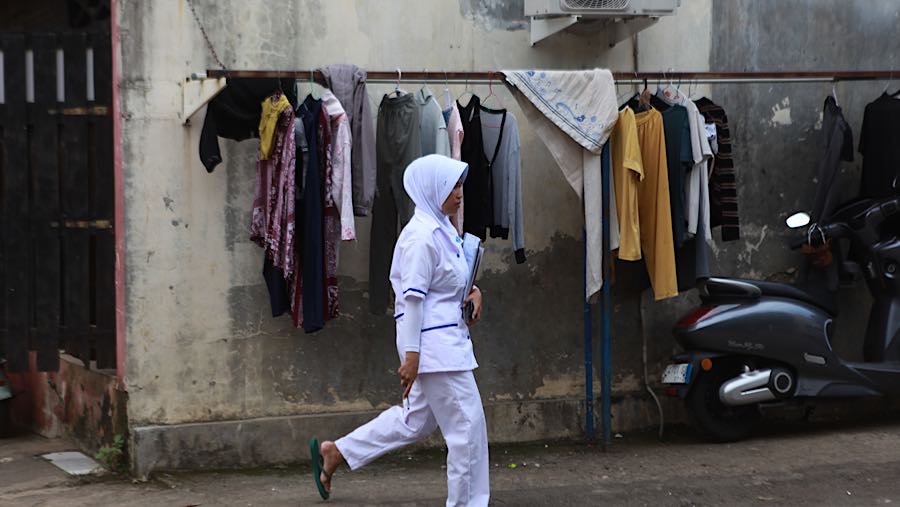 Ia merasa perlu biaya untuk membayar instruktur pelatihan, perlengkapan kerja, asrama. (Bloomberg Technoz/Andrean Kristianto)