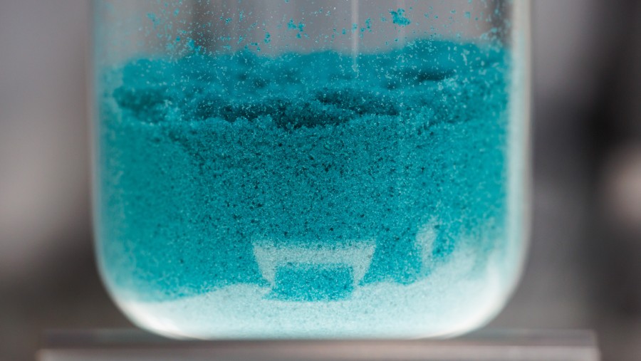 Nikel yang dipamerkan di pameran InterBattery di Seoul, Korea Selatan./Bloomberg-SeongJoon Cho