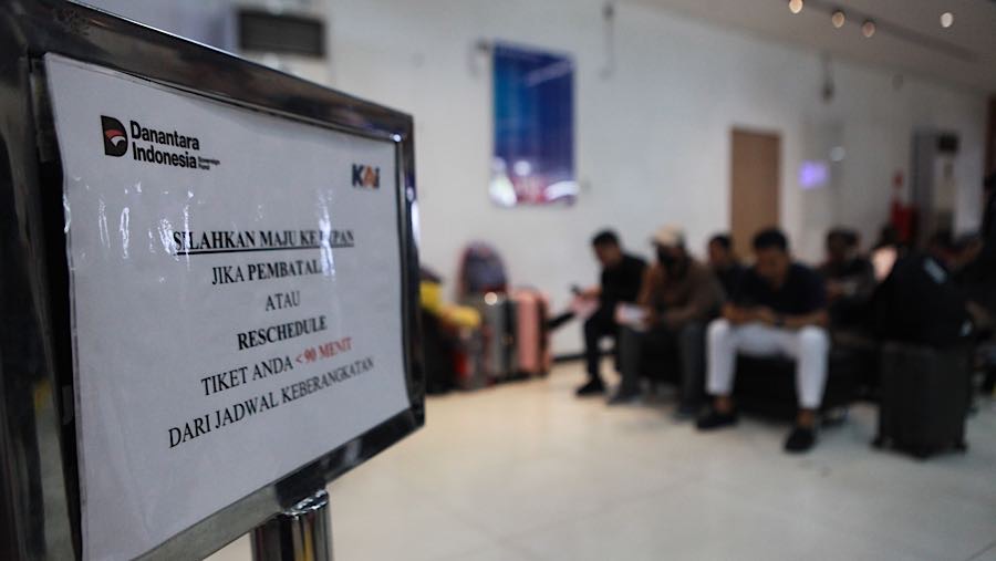 Sejumlah 13 perjalanan kereta api jarak jauh dibatalkan pada 28 April 2026, karena proses evakuasi dan penanganan insiden masih berlangsung. 