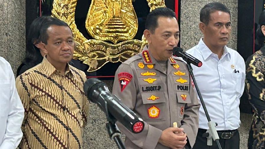 Keterangan pers terkait dengan konidisi geopolitik global di Mabes Polri, Selasa (28/4/2026). (Bloomberg Technoz/ Azura Yumna)