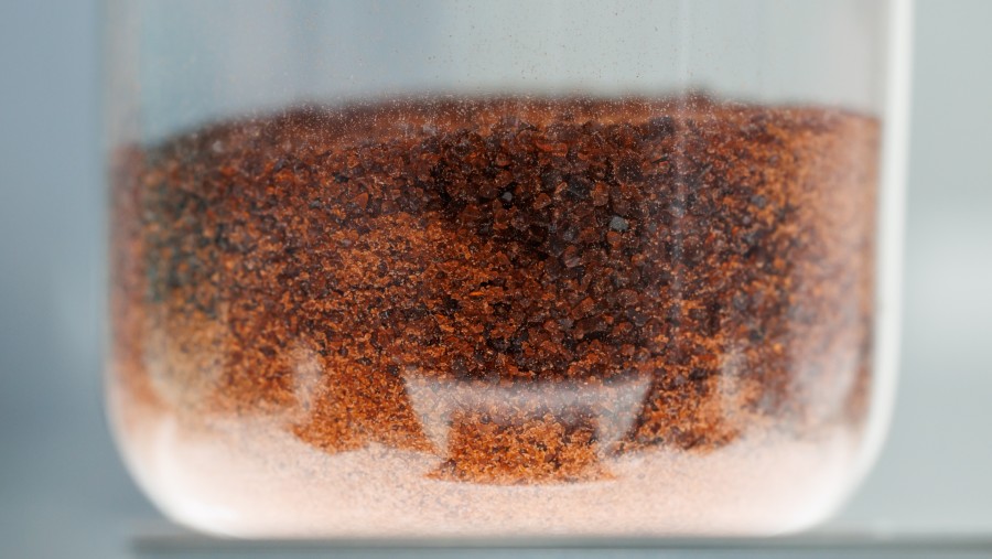 Cobalt dipamerkan di pameran InterBattery di Seoul, Korea Selatan./Bloomberg-SeongJoon Cho