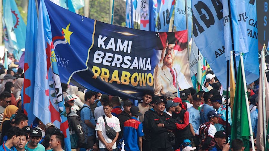 Sama seperti tahun lalu, perayaan hari buruh di Jakarta dilakukan dengan menghadirkan panggung besar tanpa ada demo. (Bloomberg Technoz/Andrean K)