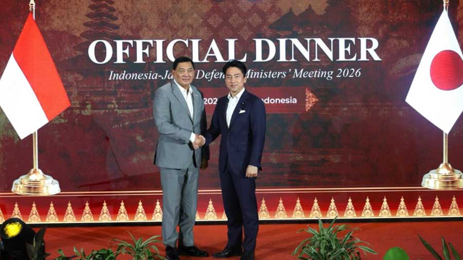 Menhan Sjafrie Sjamsoeddin menggelar jamuan makan malam resmi bersama Menteri Pertahanan Jepang, H.E. Koizumi Shinjiro (Dok. IG kemhanri)