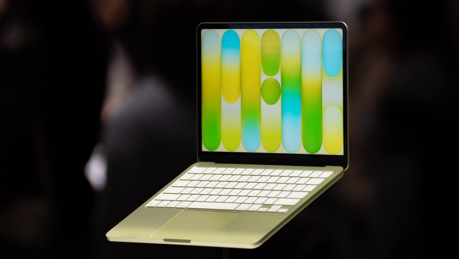 MacBook Neo bersiap akan masuk Indonesia secara resmi. dok: Bloomberg