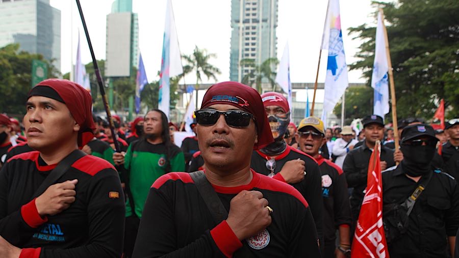 Permenaker itu harus segera direvisi karena bertentangan dengan putusan Mahkamah Konstitusi (MK). (Bloomberg Technoz/Andrean Kristianto)
