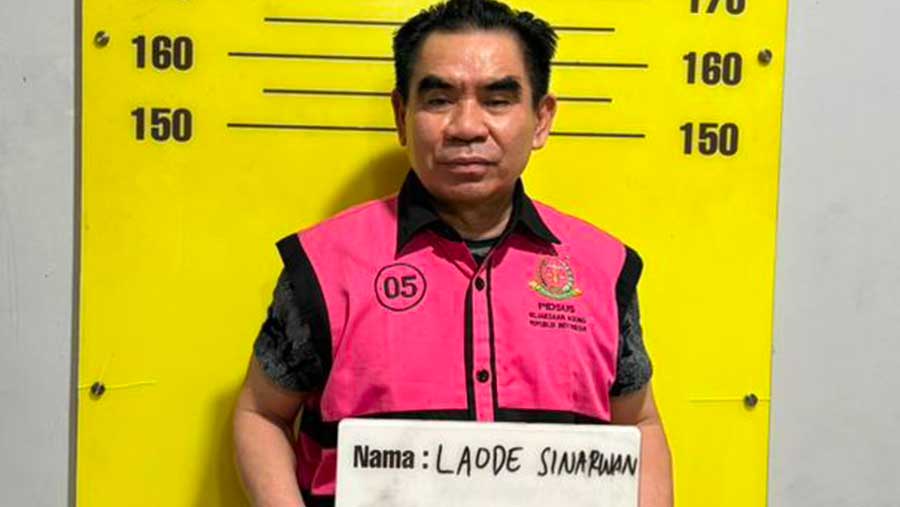 Kejaksaan Agung tangkap dan tetapkan Laode Sinarwan sebagai tersangka korupsi tata kelola Nikel di Sulawesi Tenggara. (Dok Kejaksaan Agung)