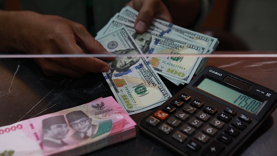 Rupiah menutup perdagangan hari ini, Selasa (12/5/2026), dengan pelemahan 0,51% di Rp17.500/US$. (Bloomberg Technoz/Andrean Kristianto)
