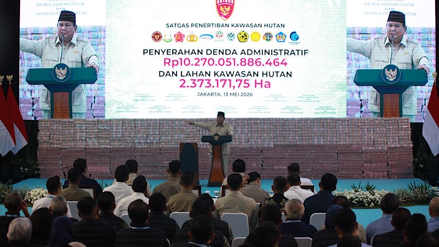 Presiden Prabowo Subianto saat penyerahan hasil penyelamatan keuangan negara di Kejagung, Rabu (13/5/2026). (Bloomberg Technoz/Andrean Kristianto)
