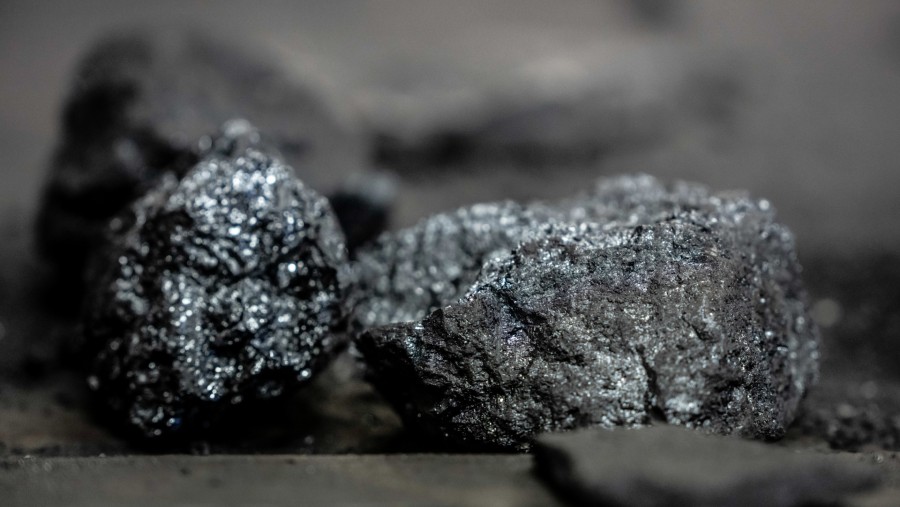 Black coal./Bloomberg-Milan Jaros