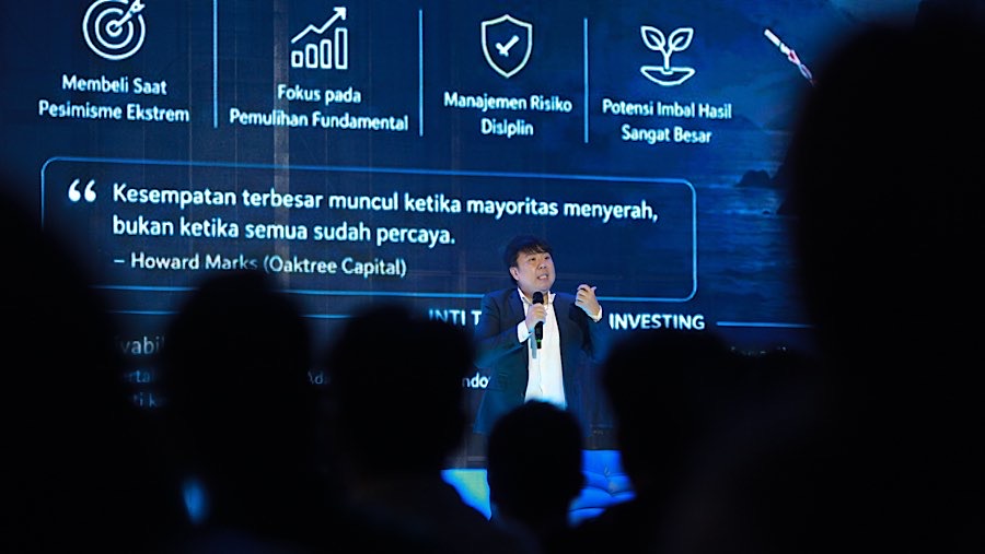 Bernad 88 menilai sektor perbankan syariah masih sangat menarik untuk dikaji di tengah dinamika pasar saat ini. (Bloomberg Technoz/Andrean Kristianto)