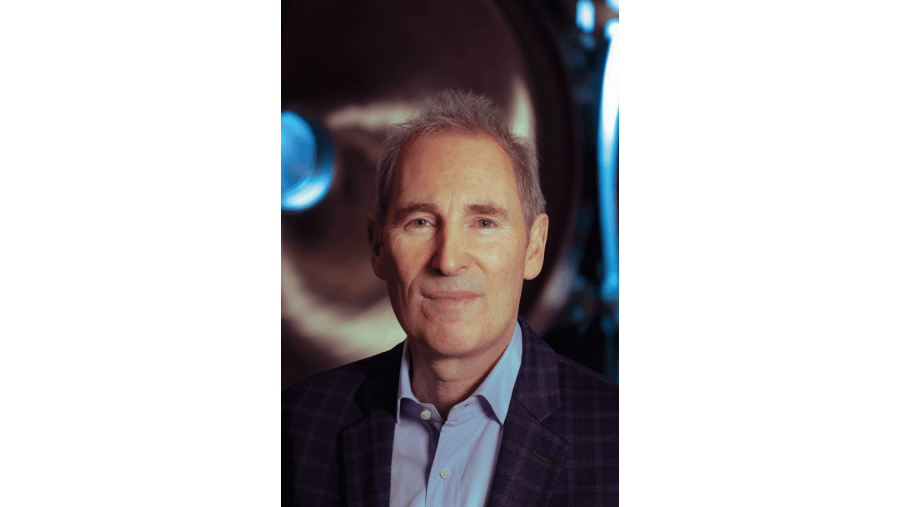 Andy Jassy. Fotografer: Holly Andres untuk Bloomberg Businessweek 