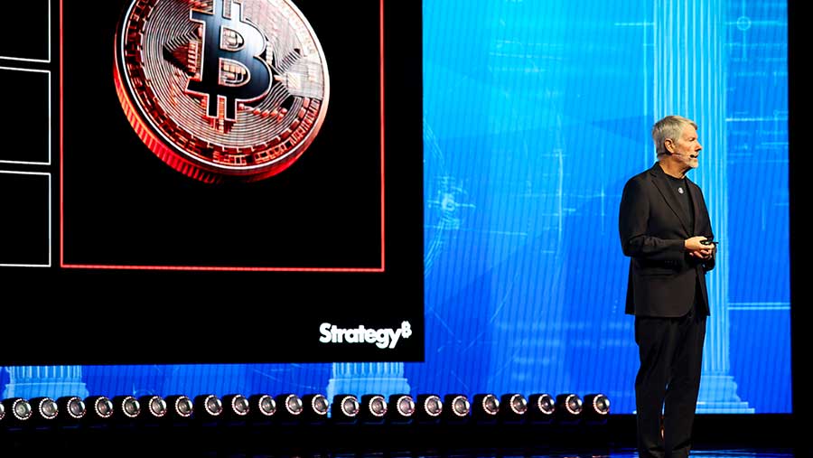 Mesin Bitcoin Saylor Mengalami Kegagalan di Setiap Silinder (Bloomberg)