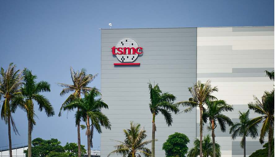 Perusahaan Taiwan Semiconductor Manufacturing Co. atau TSMC. dok: Bloomberg