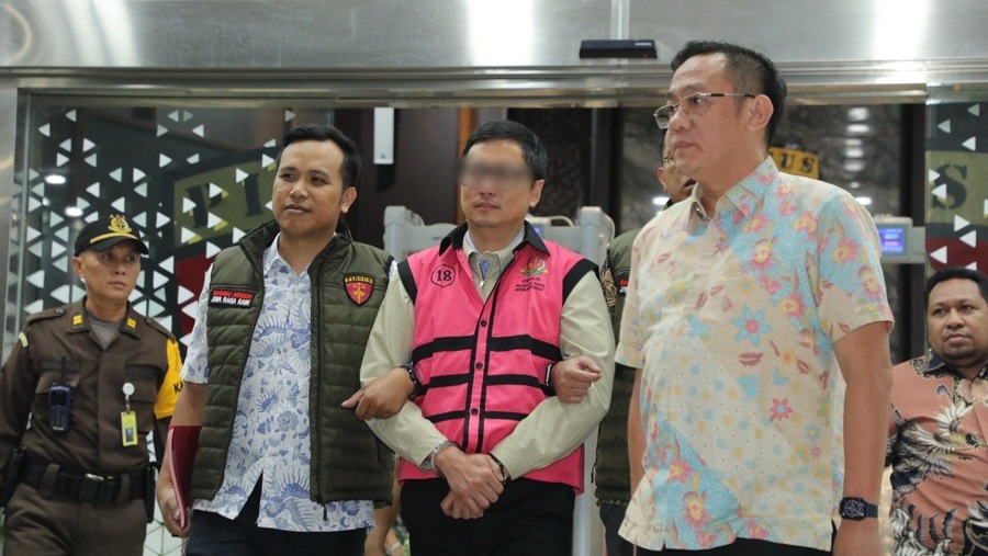 Komisaris PT Yasa Artha Trimanunggal Andri Mulyono ditangkap Kejagung (Jumat 12/6/2026) (Bloomberg Technoz/Dovana)