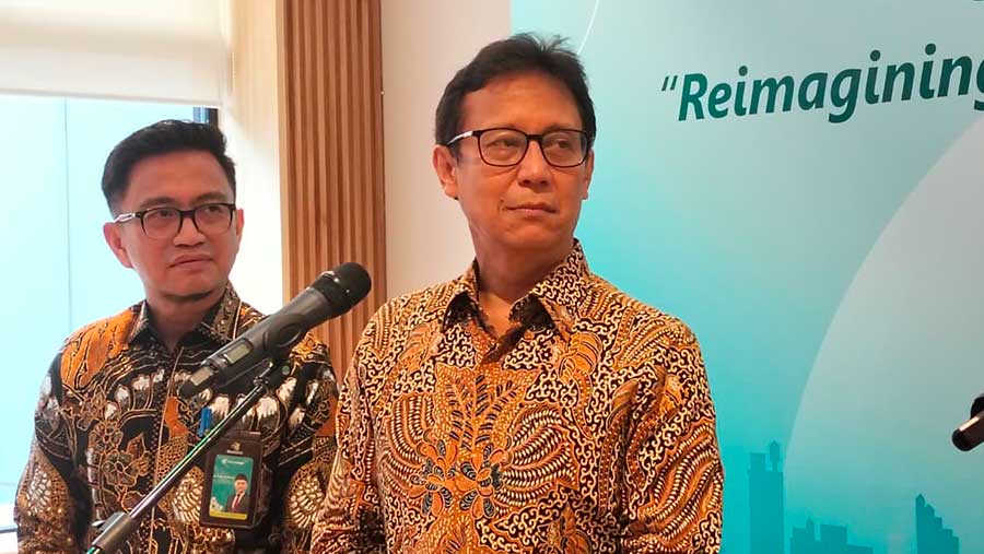 Menteri Kesehatan, Budi Gunadi Sadikin, Senin (22/6). Di kantor Kemenkes, Jakarta Selatan (Bloomberg Technoz/Dinda Decembria)