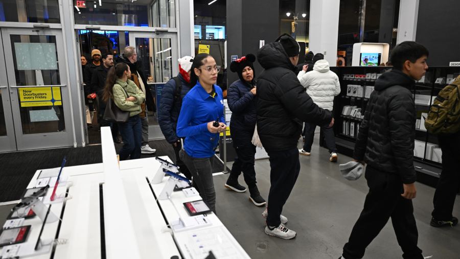 Ilustrasi suasana toko outlet penjual smartphone dan elektronik. dok: Bloomberg