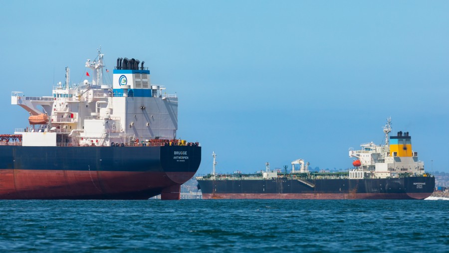 VLCC. (Photographer: Tim Rue/Bloomberg)