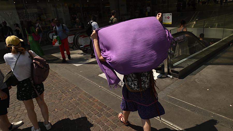 Gelombang panas kali ini terjadi bahkan sebelum suhu musim panas biasanya mencapai puncaknya pada Juli. (Benjamin Girette/Bloomberg)