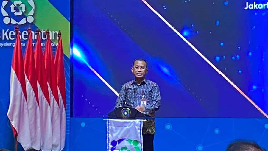 Direktur Utama BPJS: Mayjen TNI (Purn) Dr. dr. Prihati Pujowaskito, SpJP(K), MMRS, di Gedung BPJS Kesehatan, Jakarta (30/6). (Bloomberg Technoz/Dinda)