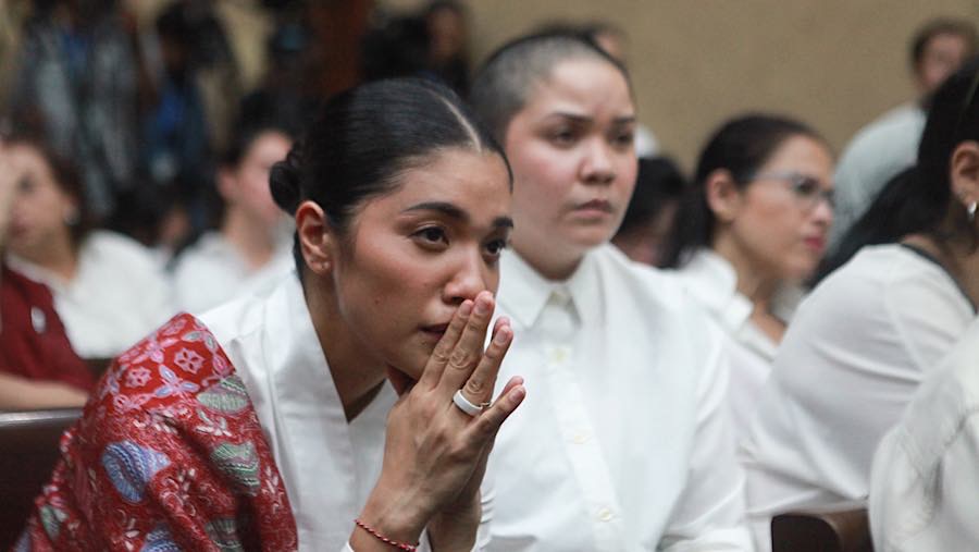 Istri Nadiem Anwar Makarim, Franka Franklin (kiri) saat hadir dalam sidang di Pengadilan Tipikor, Selasa (30/6/2026). (Bloomberg Technoz/Andrean Kris
