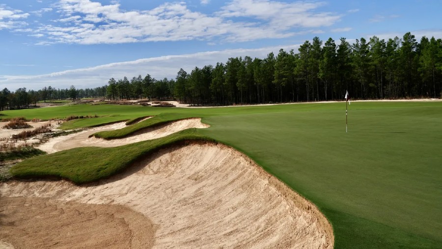Ketika Pasir Menjadi Aset Paling Bernilai di Dunia Golf