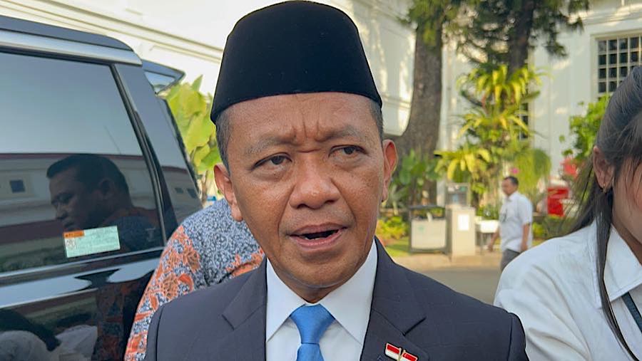 Menteri ESDM, Bahlil Lahadalia saat di Istana Negara, Senin (6/7/2026). (Bloomberg Technoz/Azura Yumna)