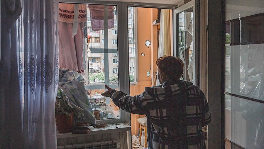 Peristiwa ini menegaskan peluang perundingan damai antara kedua belah pihak masih jauh dari kenyataan. (Andrew Kravchenko/Bloomberg)