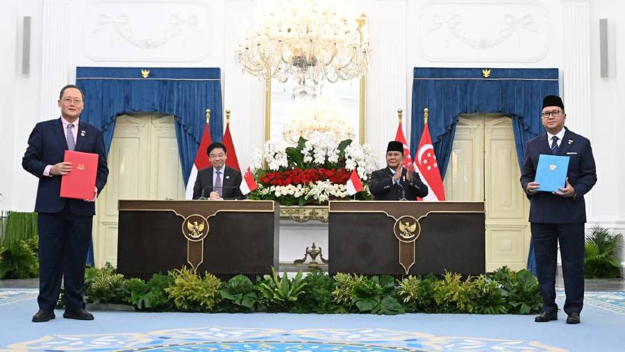 Hasil kesepakatan peningkatan kerja sama Presiden Prabowo dengan PM Wong. dok: Setkab