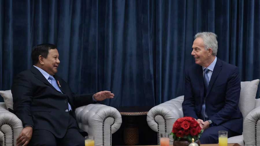 Presiden Prabowo bersama mantan Perdana Menteri Inggris, Tony Blair. (Instagram @sekretariat.kabinet)