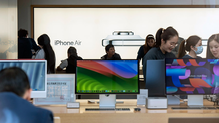 Apple Mulai Menjual iPhone Air di Tiongkok (Dok. Bloomberg)