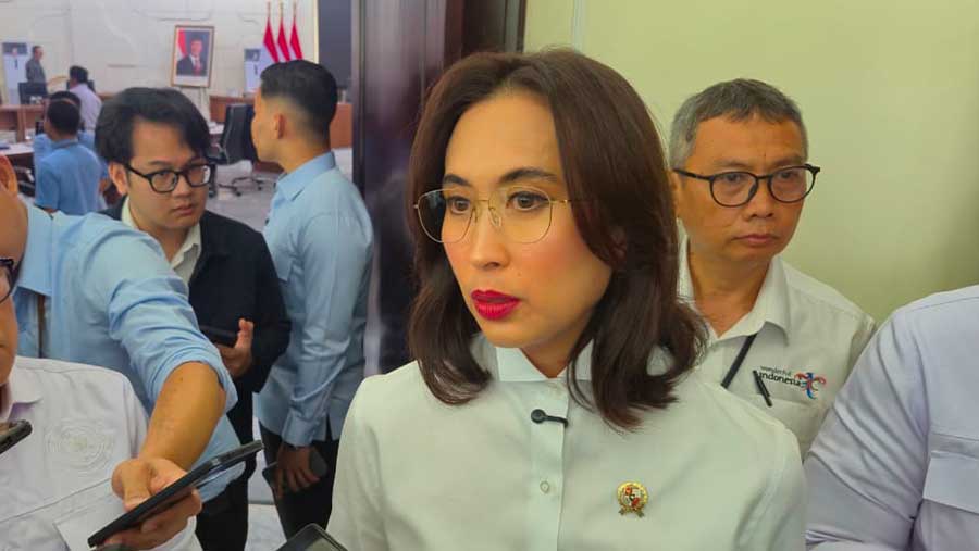 Menteri Pariwisata Widiyanti Putri Wardhana di kantor Badan Komunikasi Presiden. (Bloomberg Technoz/M. Fikri)