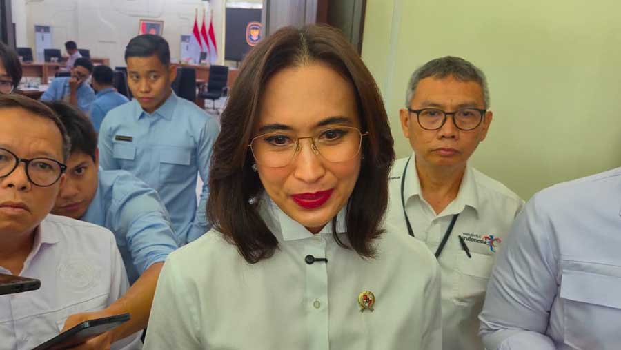 Menteri Pariwisata Widiyanti Putri Wardhana di kantor Badan Komunikasi Presiden. (Bloomberg Technoz/M. Fikri)