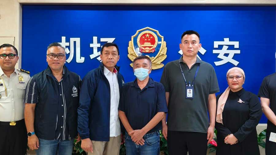 Interpol China serahkan Buron asal Indonesia, Kariatun Tan tersangka kasus penipuan. (Dok Interpol Indonesia)