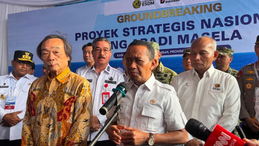 Menteri ESDM Bahlil Lahadalia usai groundbreaking proyek LNG Abadi Masela di Tanimbar, Kamis (16/7/2026)./Bloomberg Technoz-Sabrina Mulia Rhamadanty