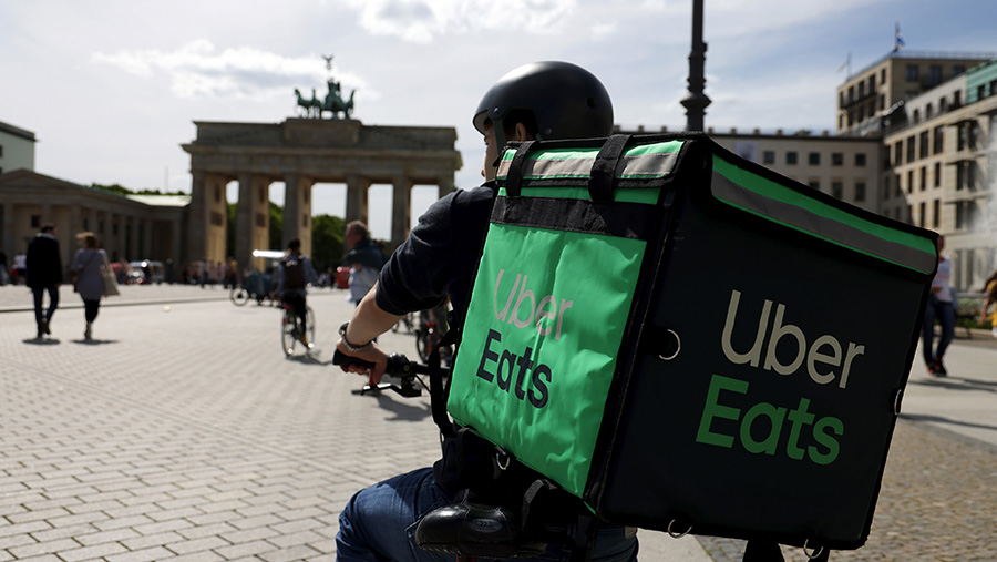 Uber Sepakat Membeli Delivery Hero dalam Kesepakatan Senilai $14,8 Miliar (Bloomberg)