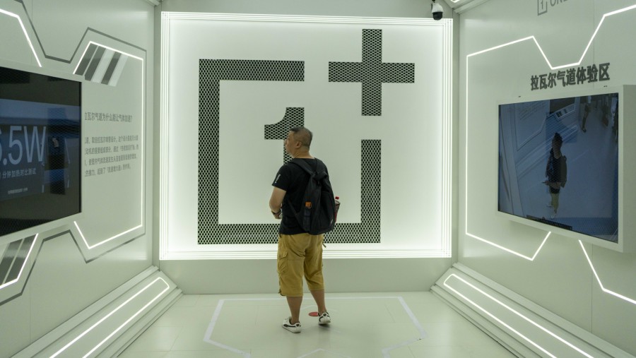 OnePlus. dok: Bloomberg