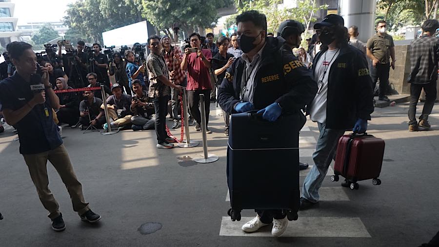 Dalam kasus ini, polisi telah menetapkan dua orang tersangka yaitu Don Ritto dan Jampidsus periode 2022-2026 Febrie Adriansyah.