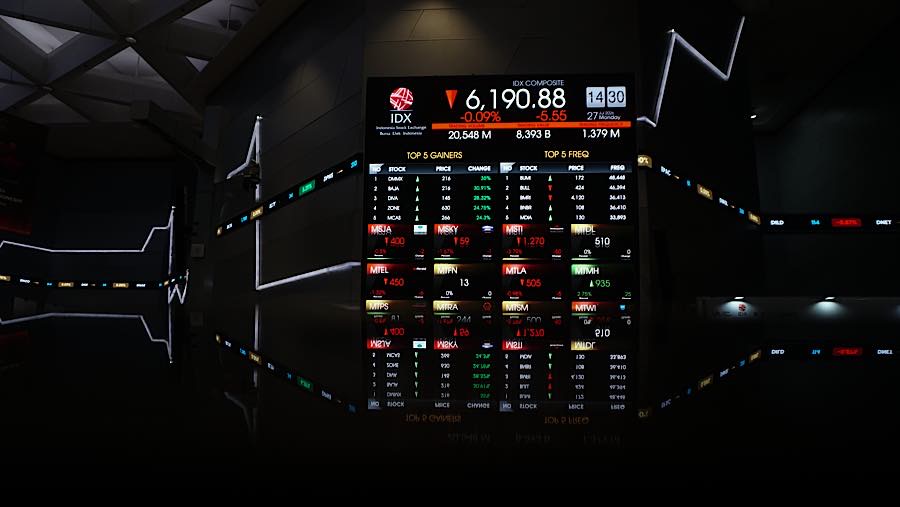 Pada perdagangan hari ini, Senin (27/7/2026) IHSG dibuka di level 6.180,33 atau turun 0,26% dari penutupan perdagangan sebelumnya di 6.196,43.