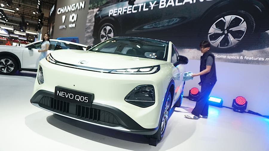 Changan resmi memperkenalkan Changan Nevo Q05 dengan harga peluncuran Rp 309 juta dan Rp 359 juta untuk varian teratasnya
