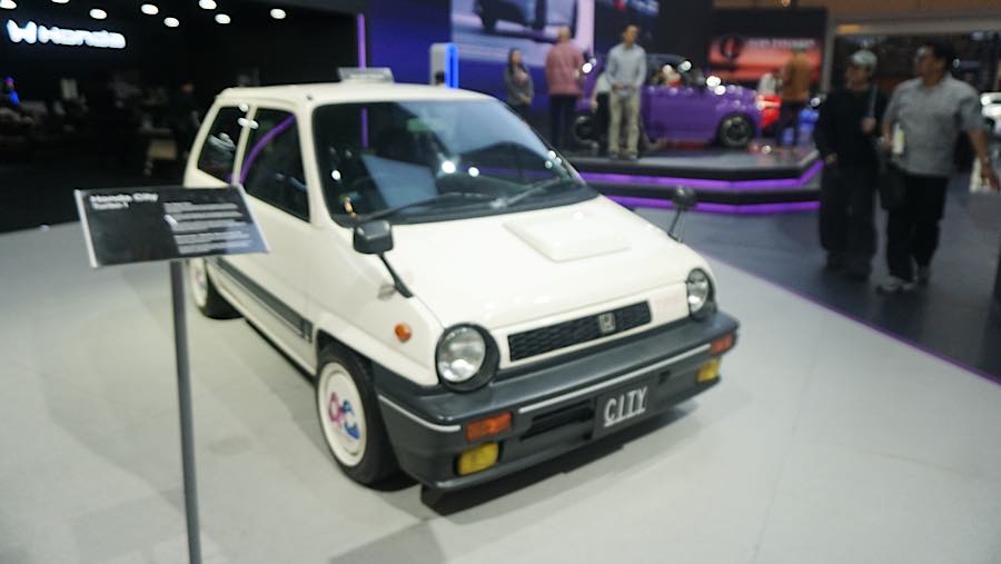 GIIAS 2026 merupakan panggung bagi para pabrikan untuk saling memamerkan inovasi kepada konsumen di Indonesia. (Bloomberg Technoz/Andrean Kristianto)