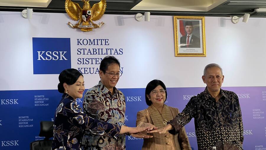 Anggota Komite Stabilitas Sistem Keuangan (KSSK) dalam Press Conference Hasil Rapat KSSK, Senin (3/8/2026) (Bloomberg Technoz/ Mis Fransiska)