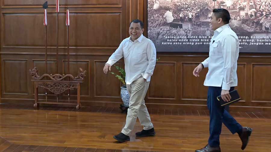 Seskab Letkol Teddy Indra Wijaya terima kunjungan Andi Syamsuddin Arsyad atau Haji Isam. (Dok. Setkab)